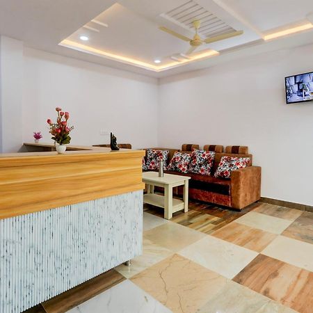 Hotel O Living Tree In ไฮเดอราบัด ภายนอก รูปภาพ