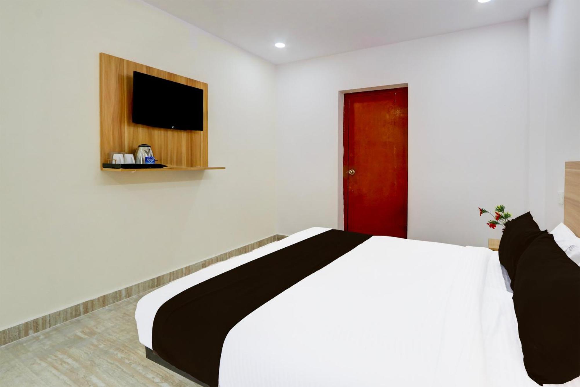 Hotel O Living Tree In ไฮเดอราบัด ภายนอก รูปภาพ