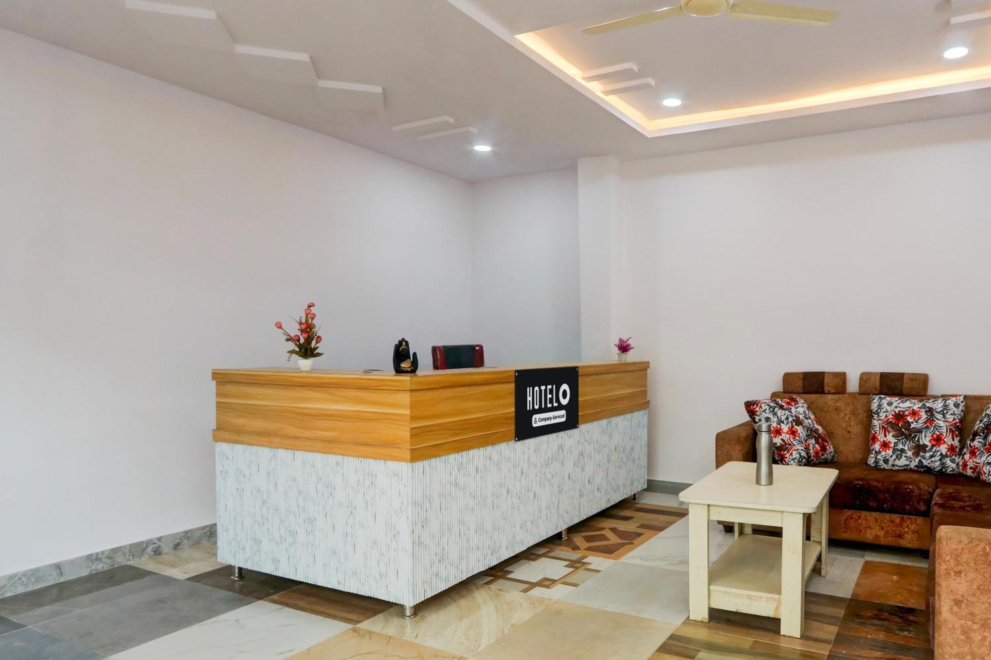 Hotel O Living Tree In ไฮเดอราบัด ภายนอก รูปภาพ